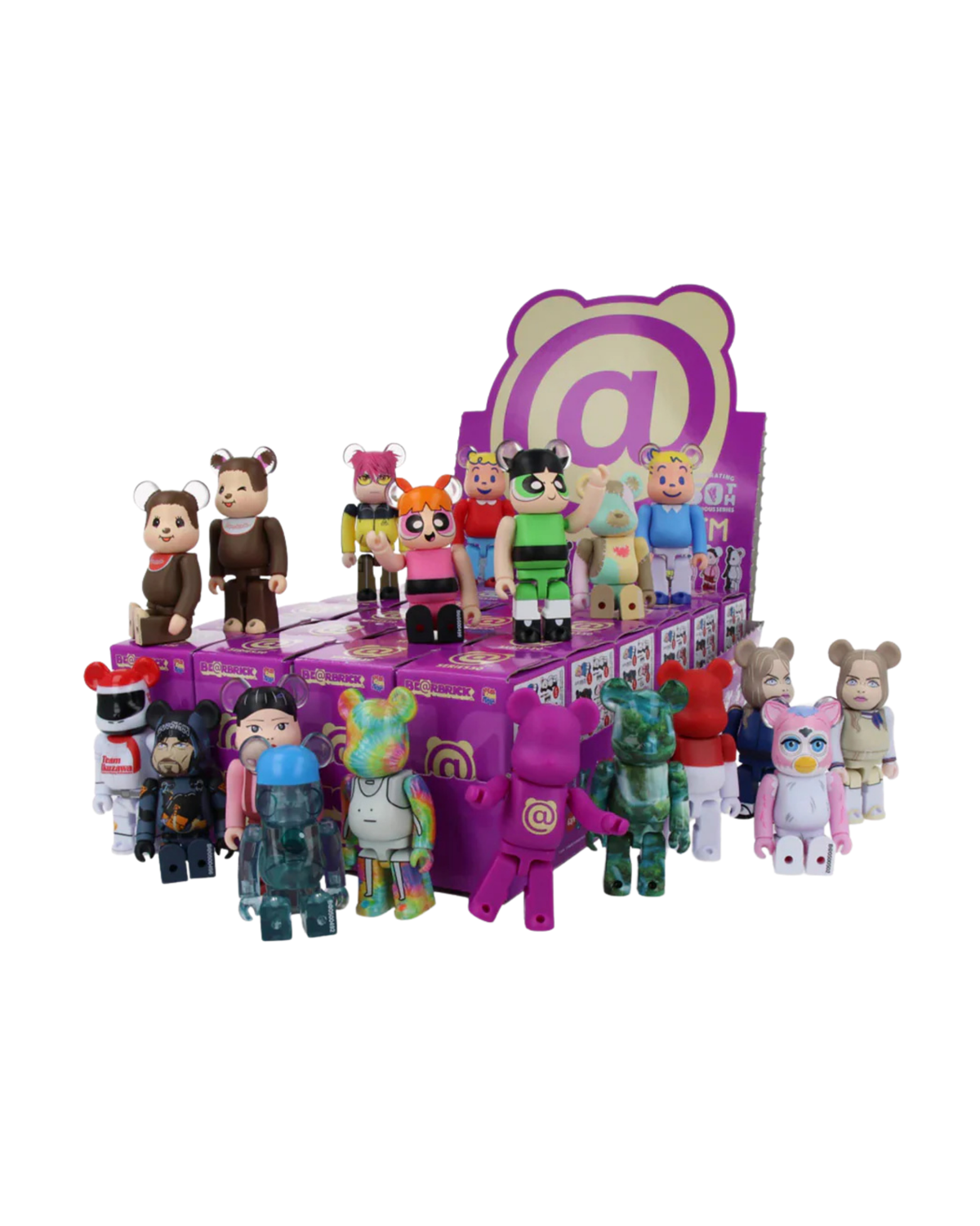 Bearbrick Series 50 avattu display-case ja koko figuurivalikoima esillä violettien pakkausten ympärillä
