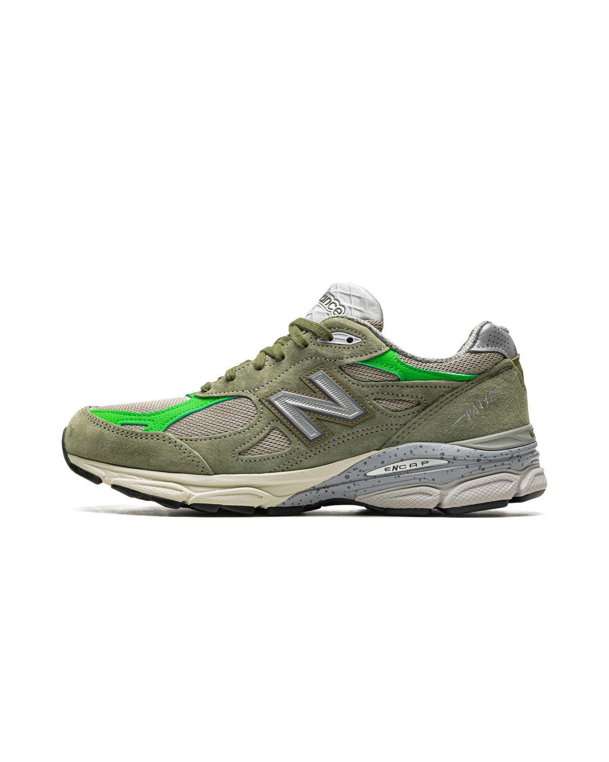 New Balance 990v3 MiUSA Patta Keep Your Family Close