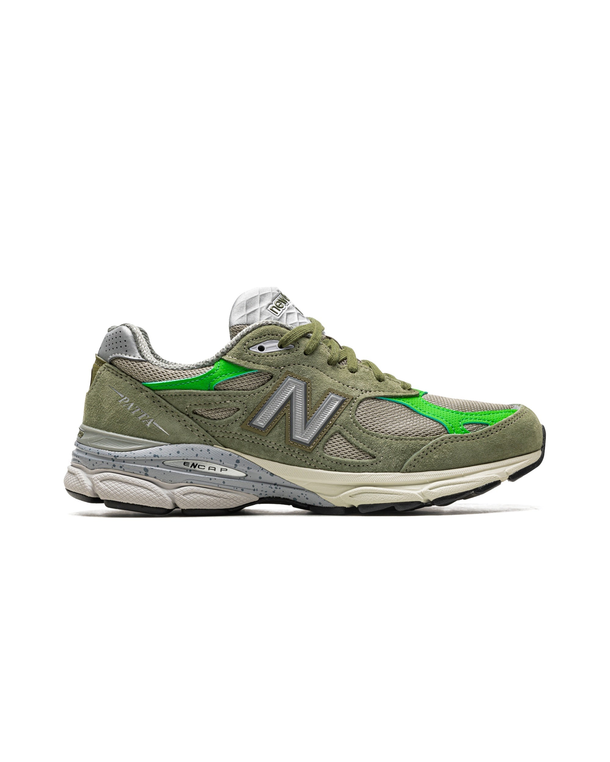 New Balance 990v3 MiUSA Patta Keep Your Family Close