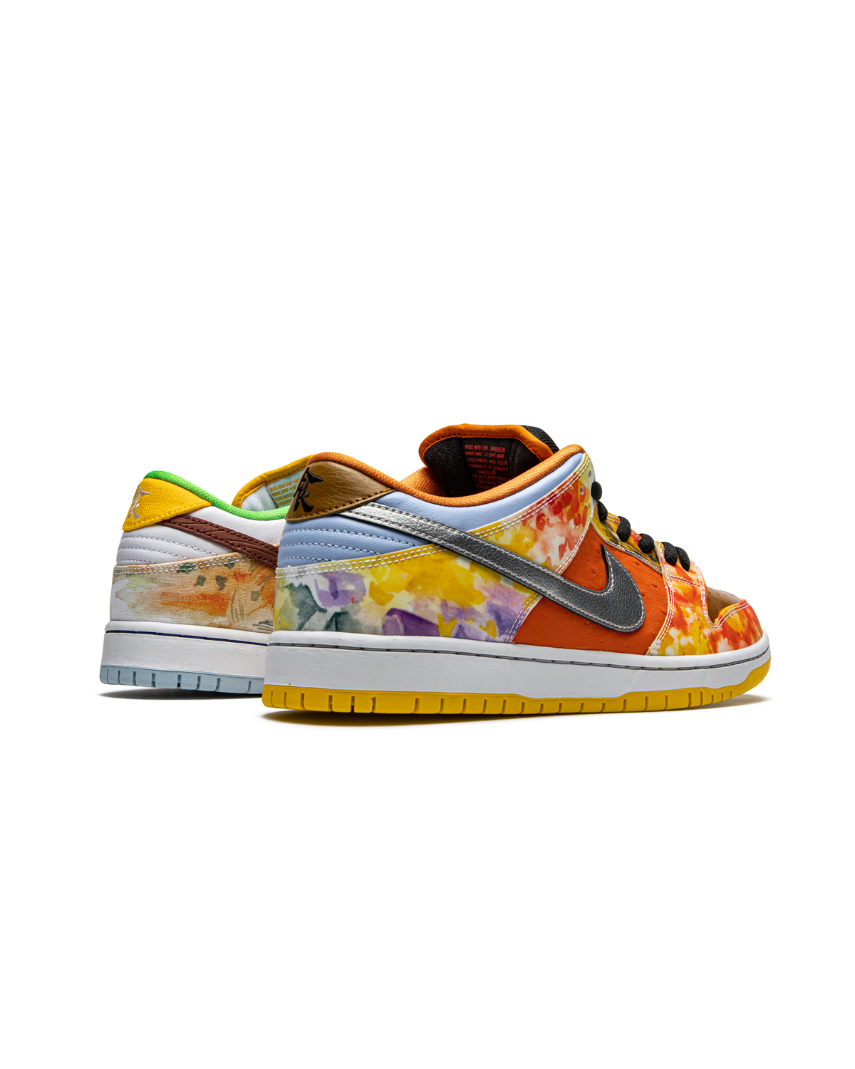Nike SB Dunk Low Street Hawker (2021)